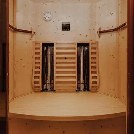 Bergquelle Отель Флахау