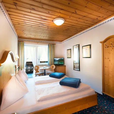 Bergquelle Отель Флахау